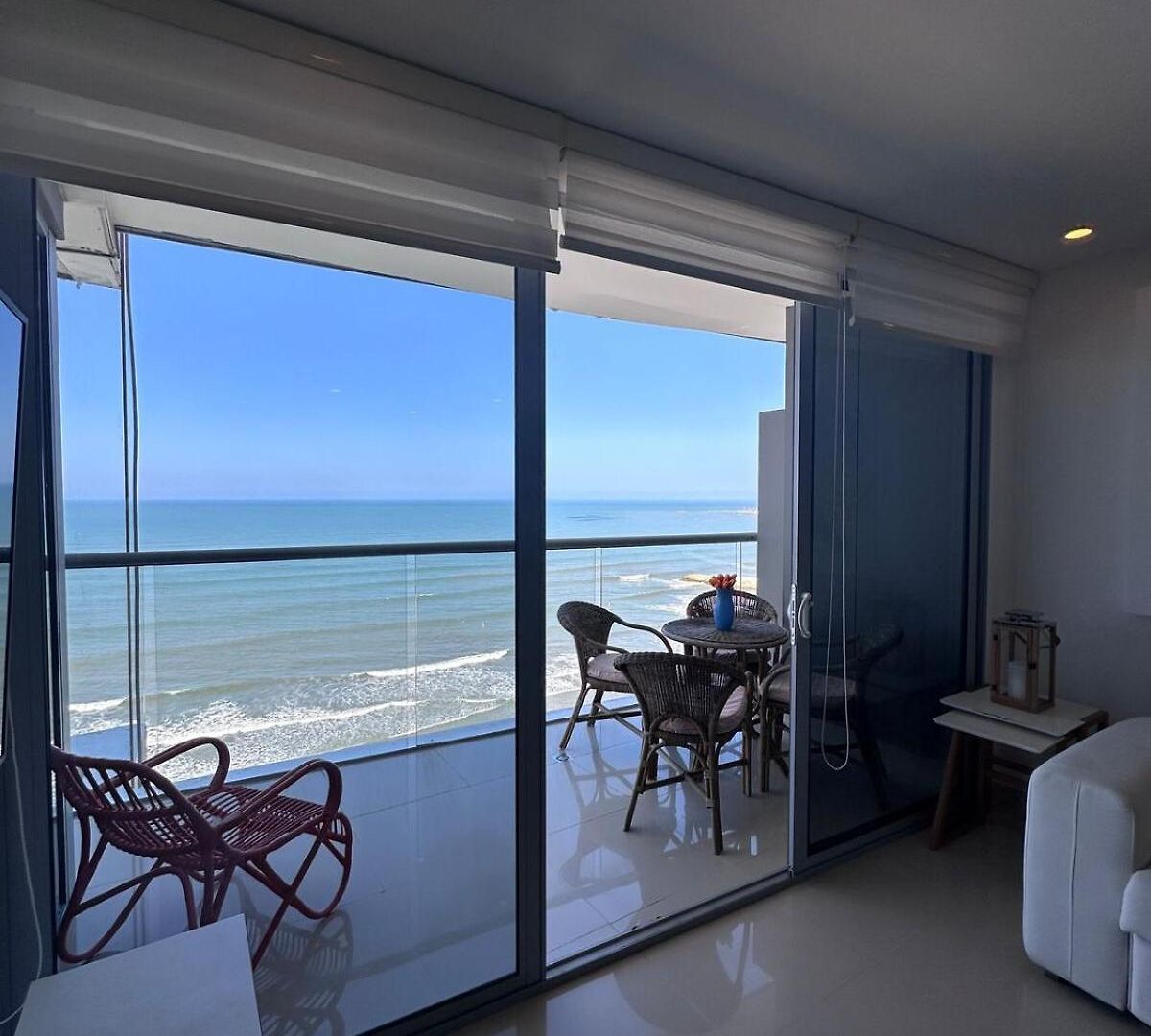 Mc 1303- Front Apt- Morros Location *