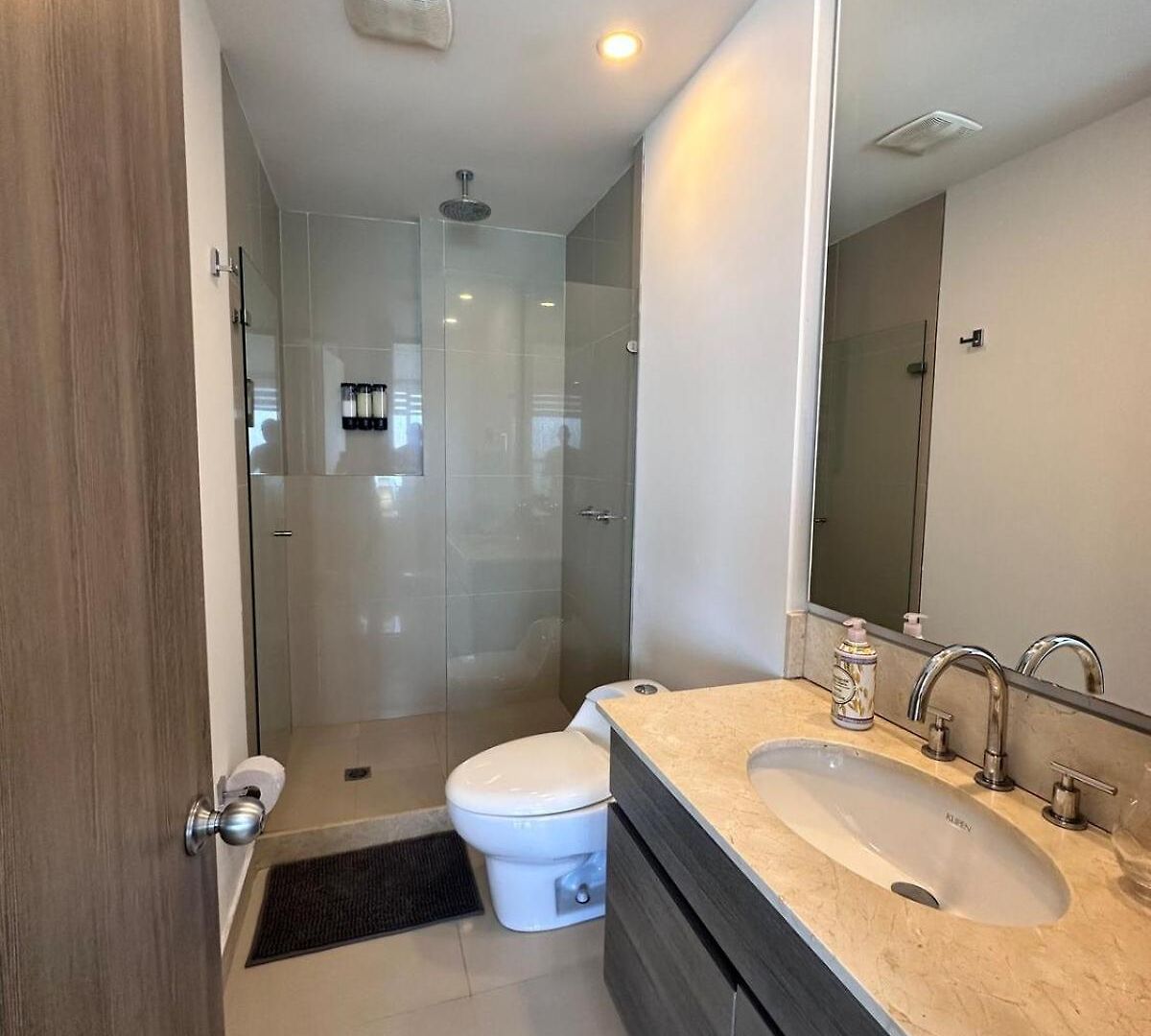 Mc 1303- Front Apt- Morros Location * Cartagena