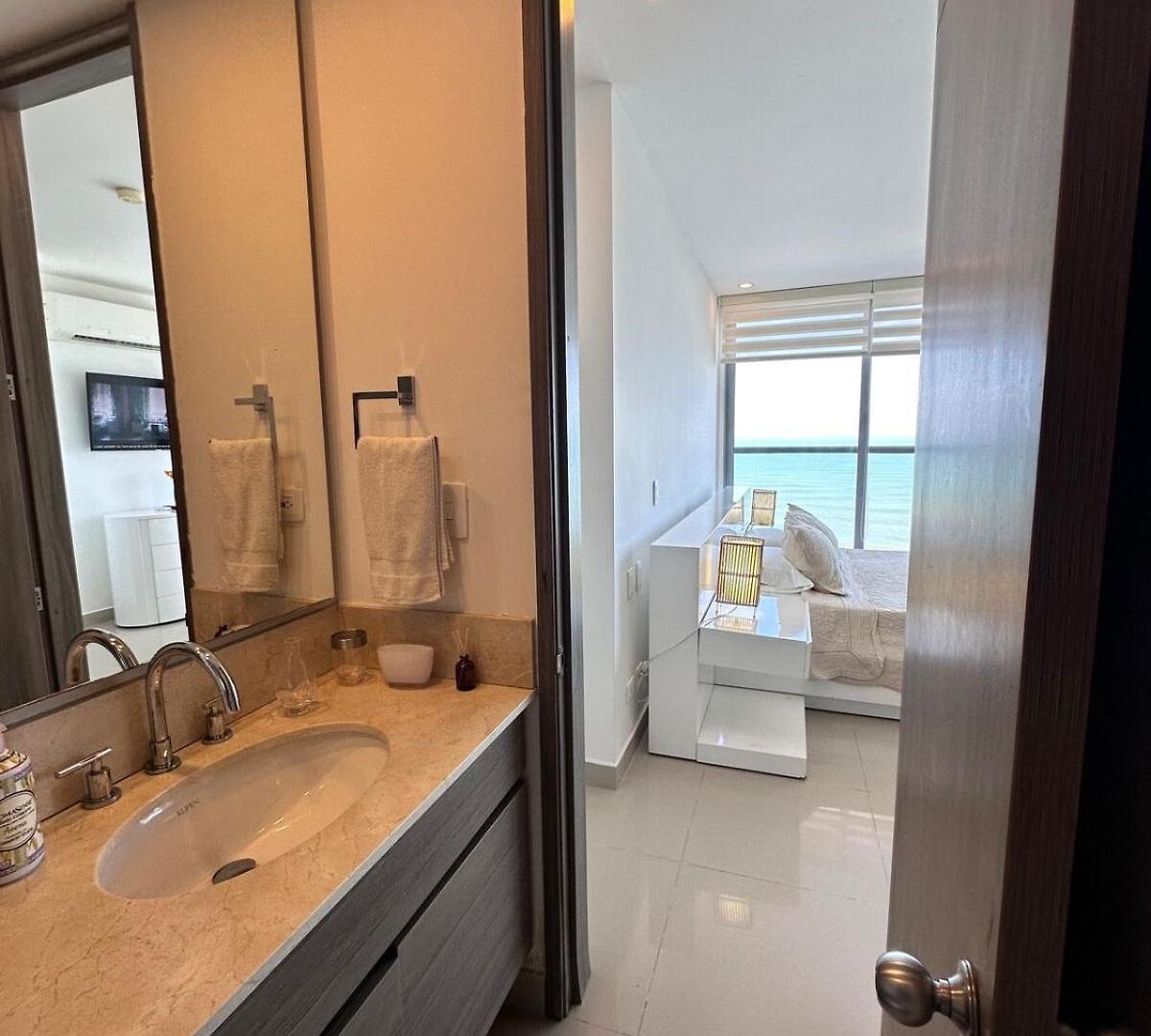 Apartamento Mc 1303- Front Apt- Morros Location *