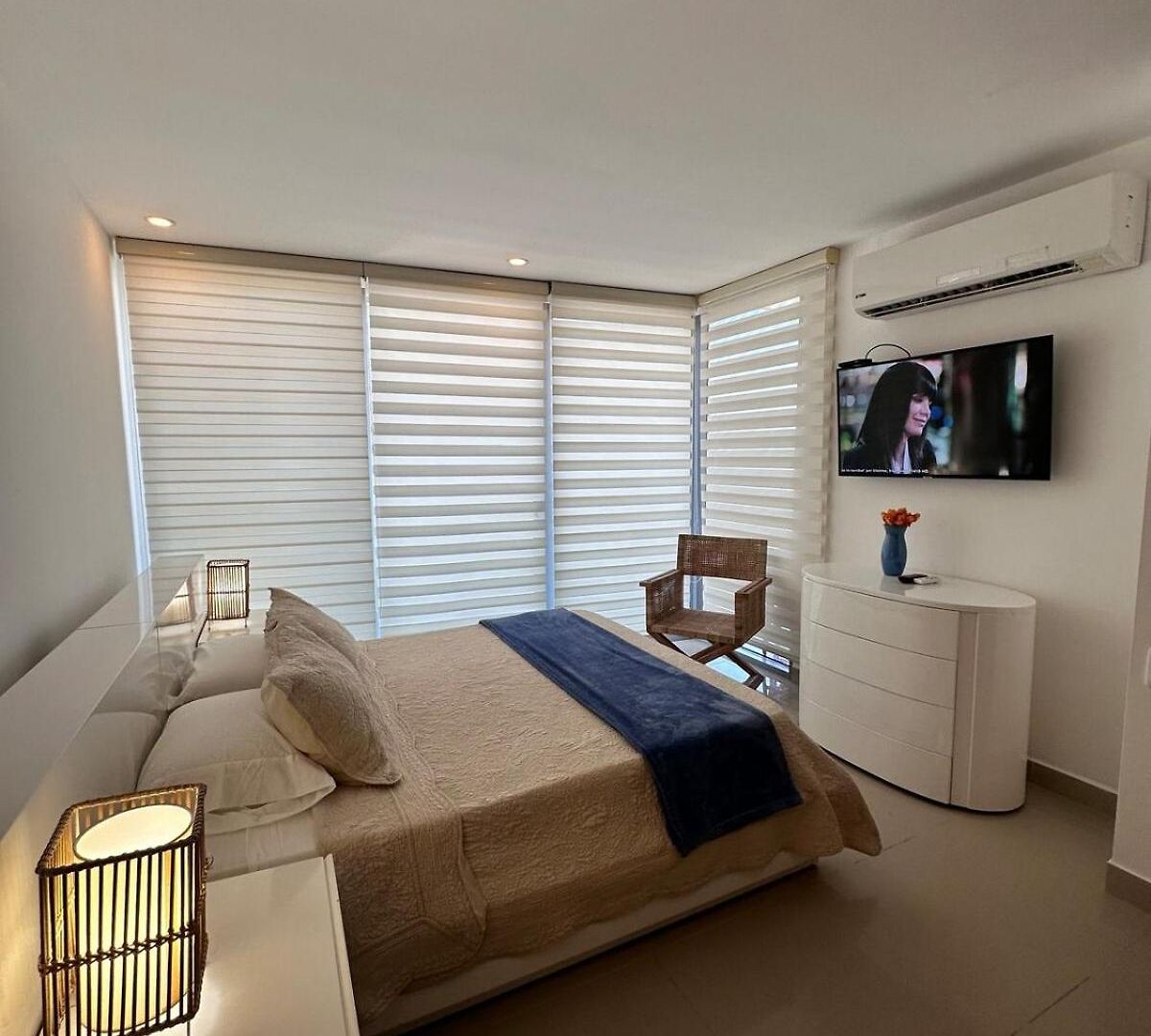 Mc 1303- Front Apt- Morros Location