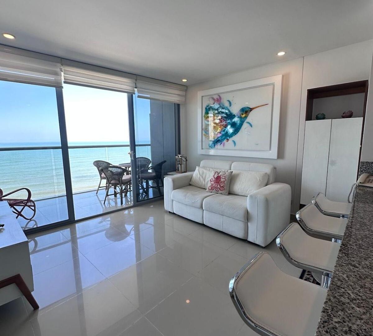 Mc 1303- Front Apt- Morros Location