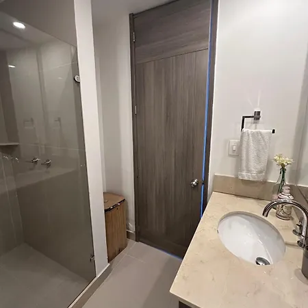 Mc 1303- Front Apt- Morros Location *